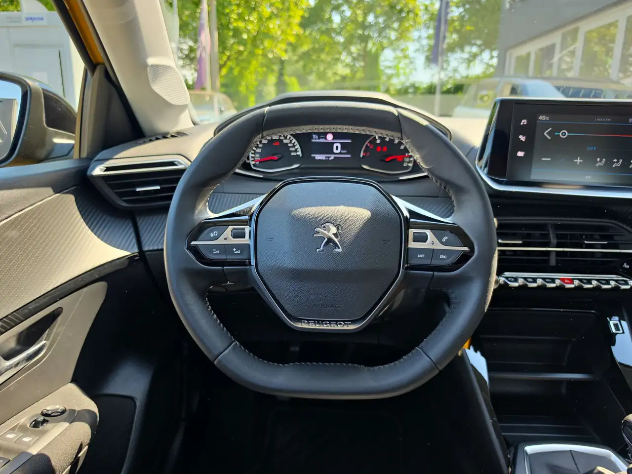 Peugeot 208 9