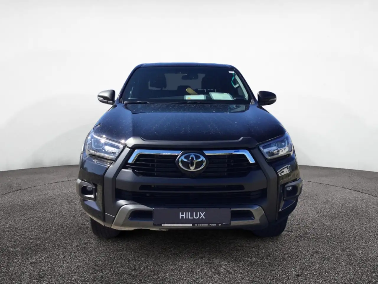 Toyota Hilux 2