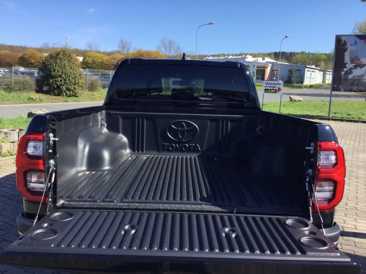 Toyota Hilux 6