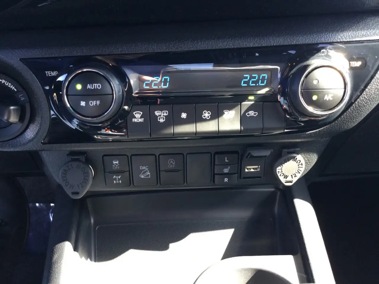 Toyota Hilux 11