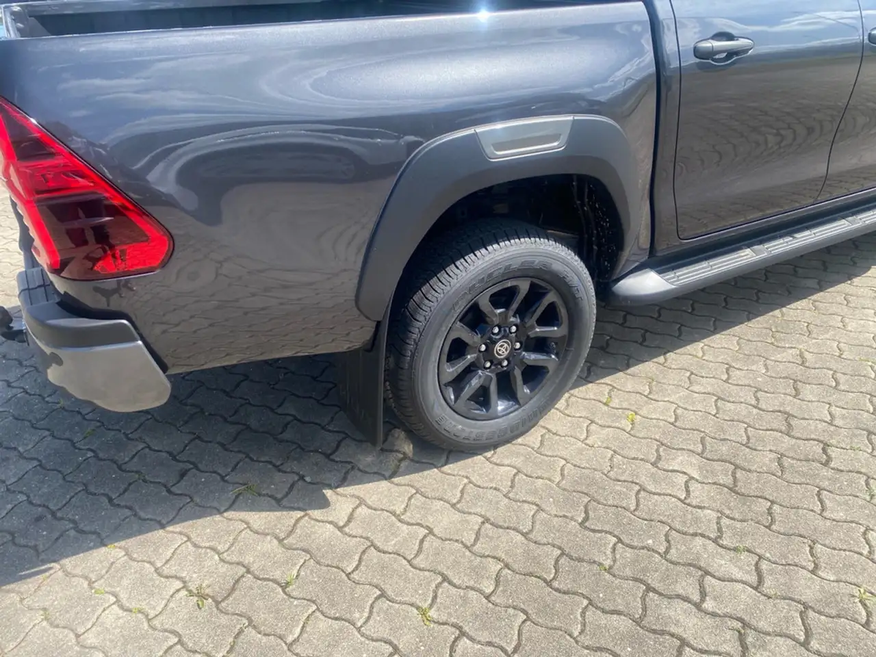Toyota Hilux 7