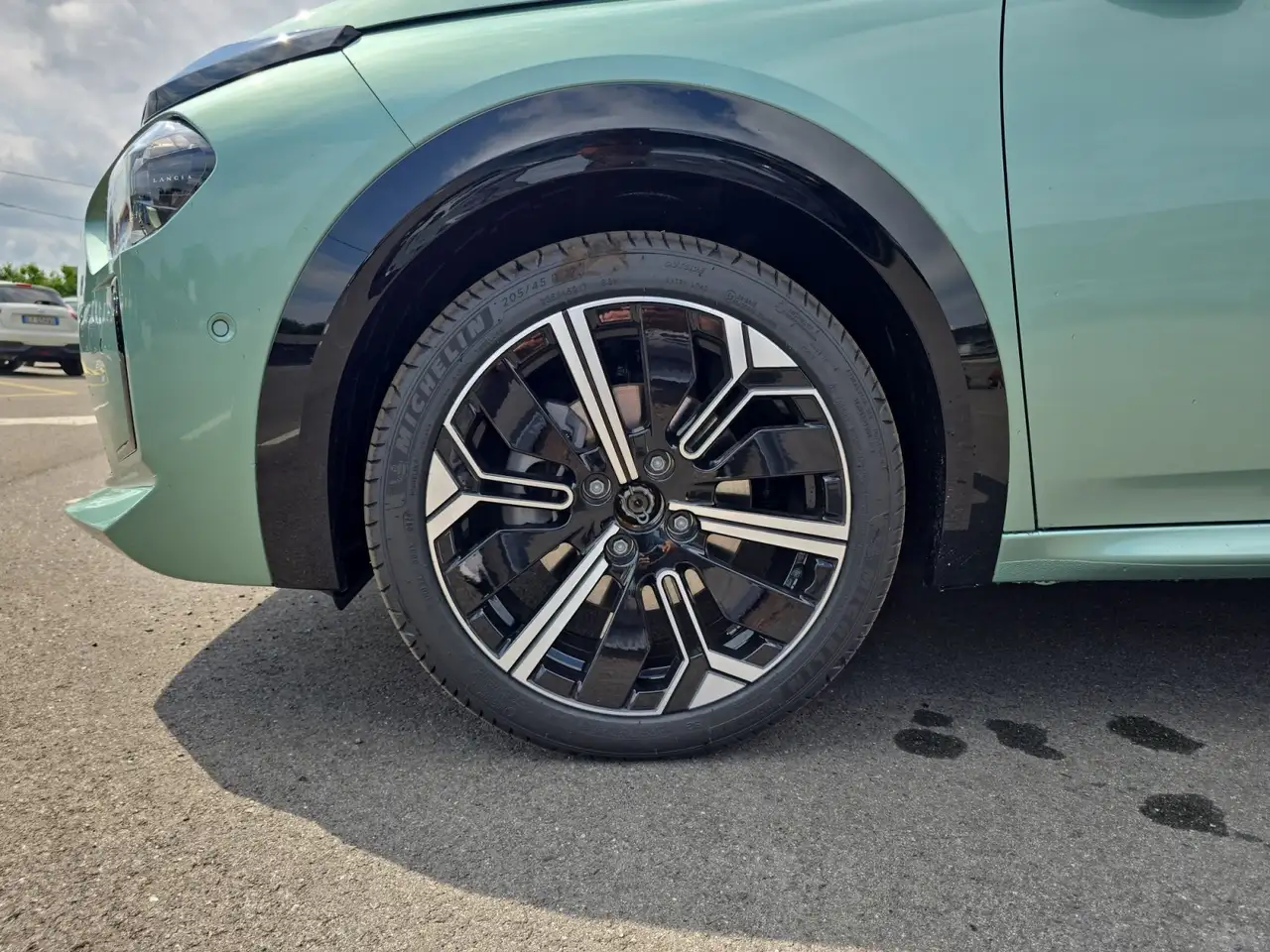 Lancia Ypsilon 12