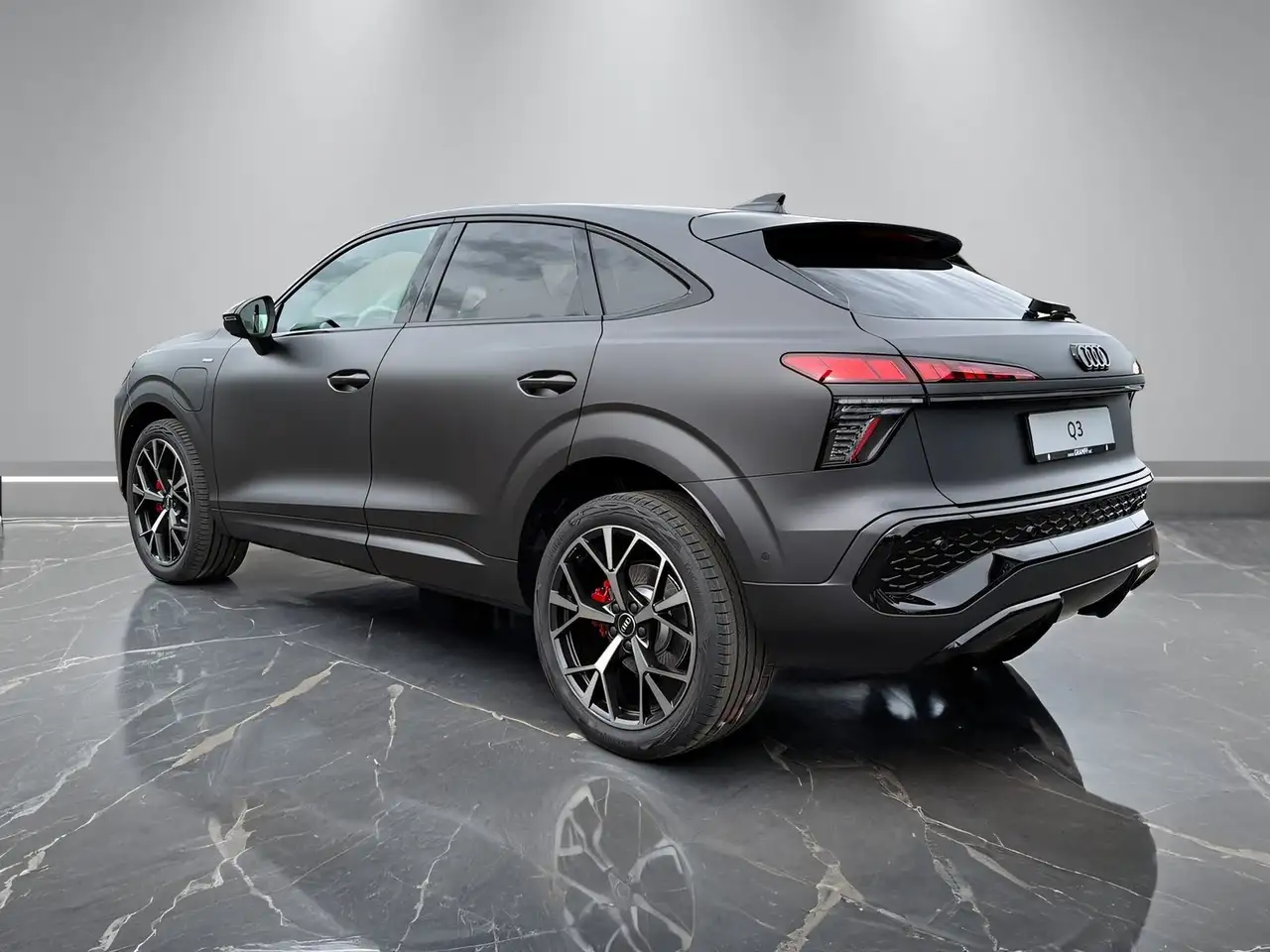 Audi Q3 11