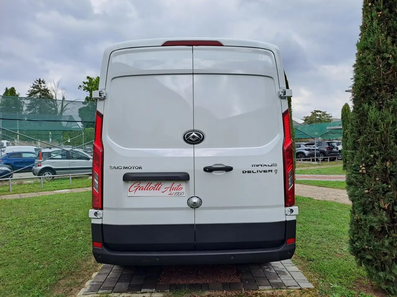 Maxus Deliver 9 6