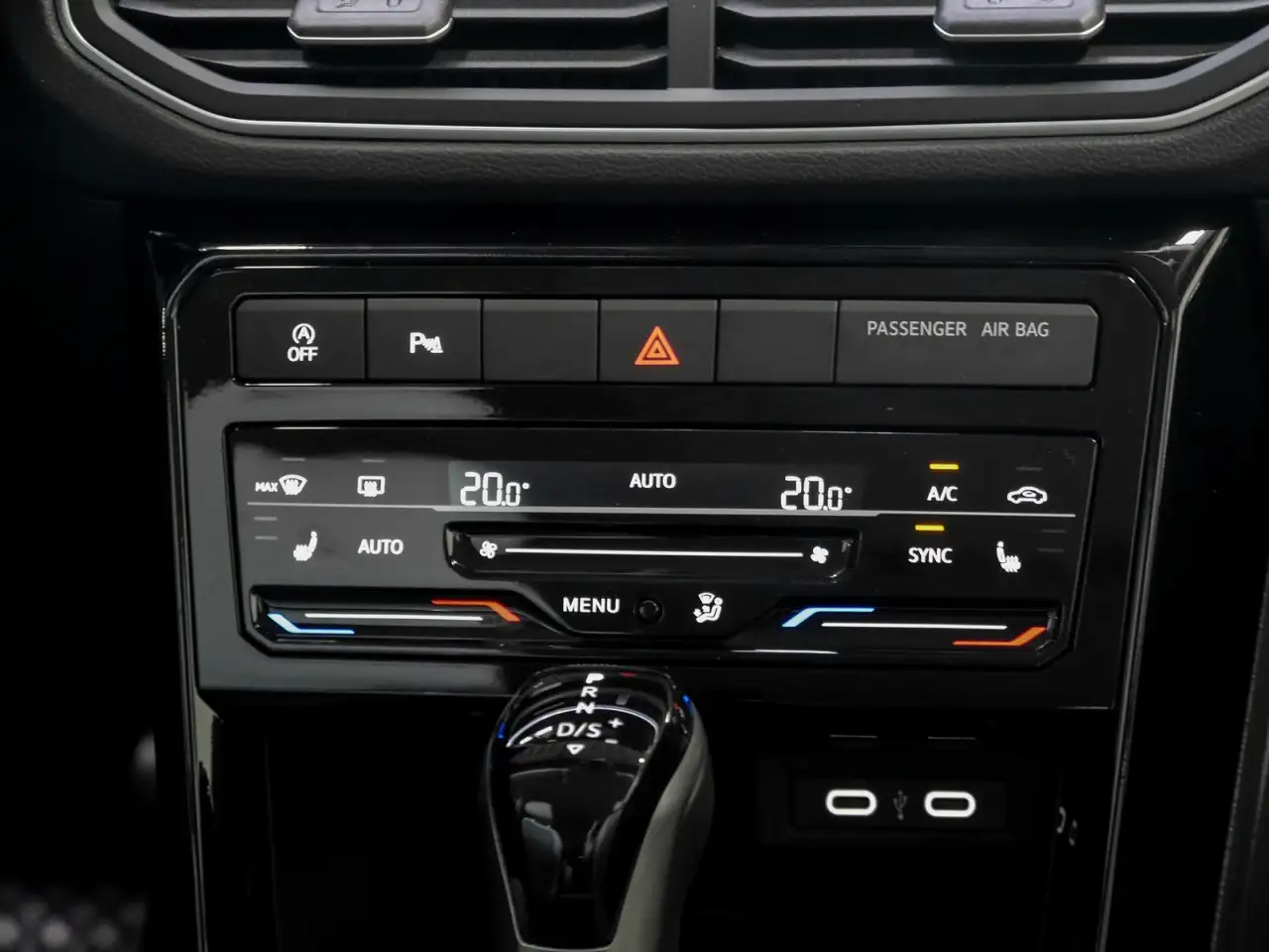 Volkswagen T-Cross 8