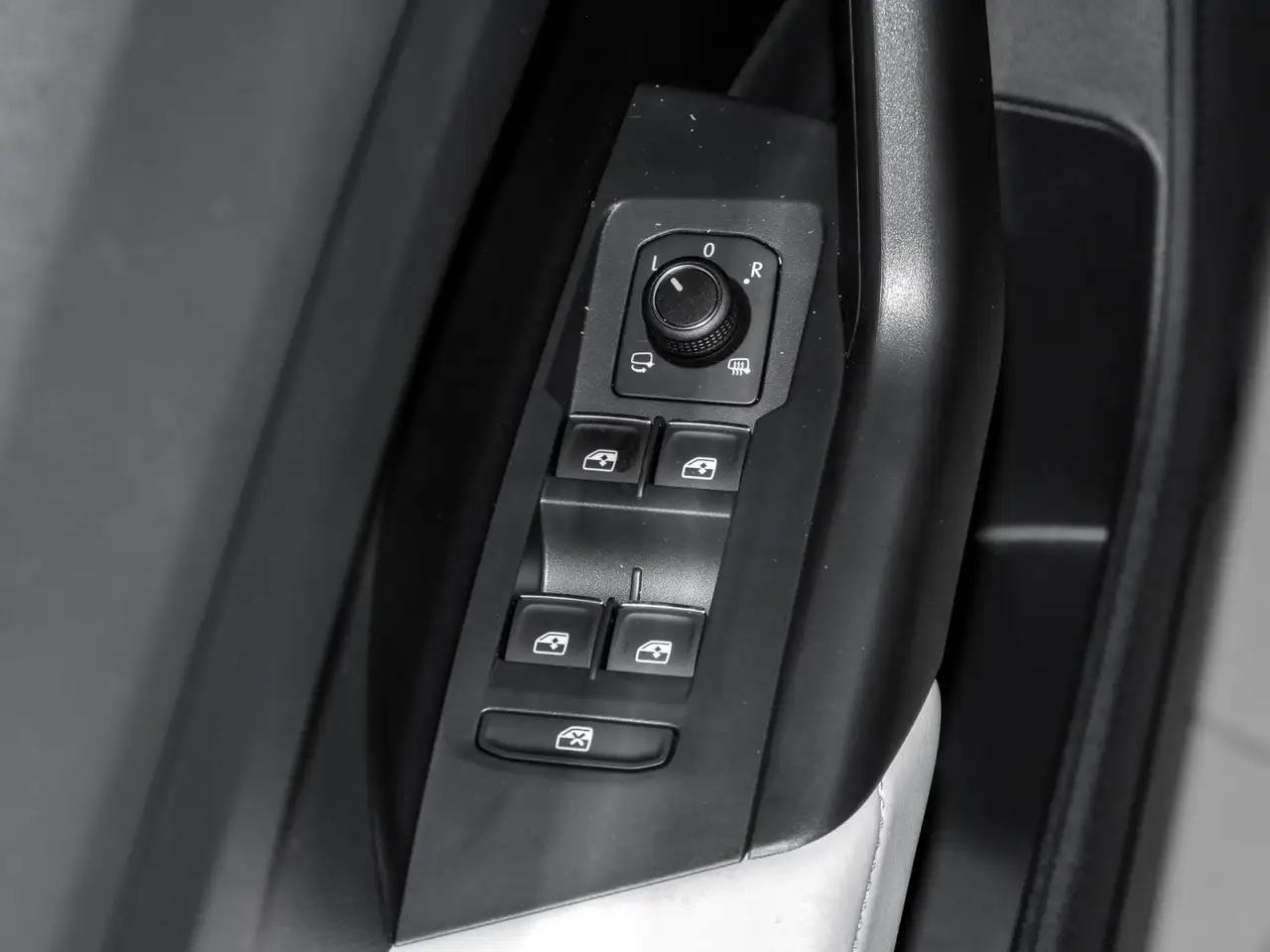 Volkswagen T-Cross 13