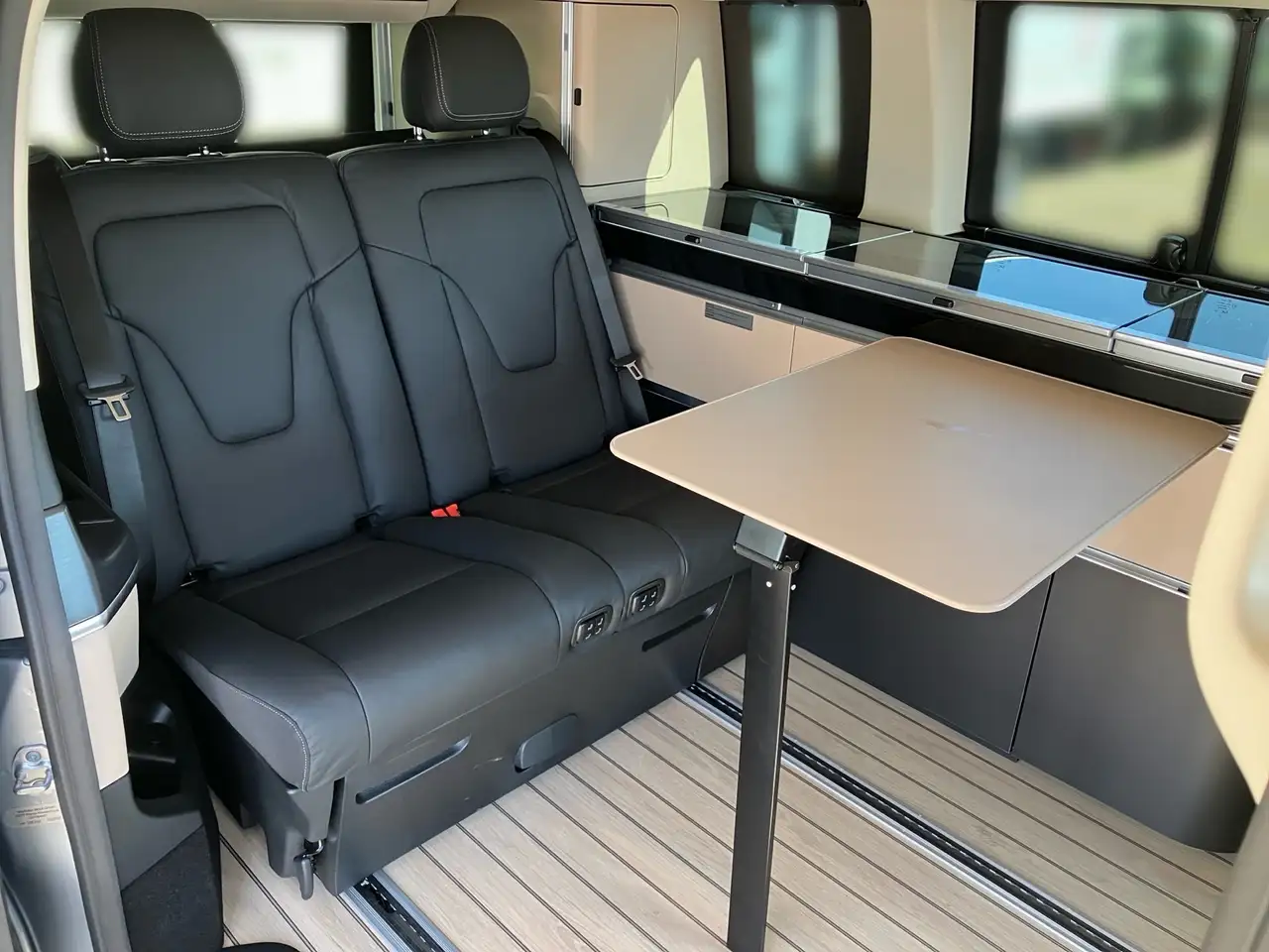 Mercedes-Benz V 250 10