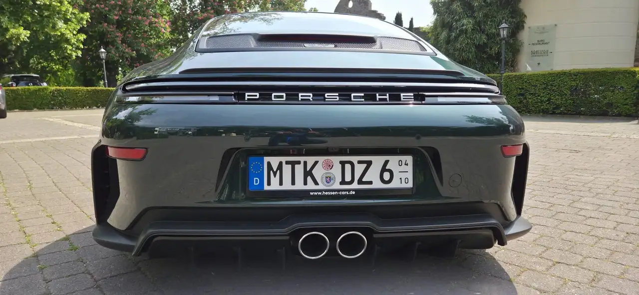 Porsche 992 8