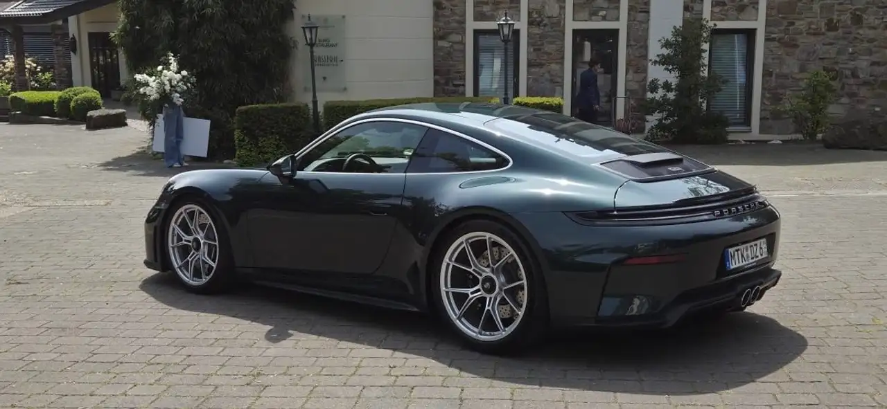 Porsche 992 9