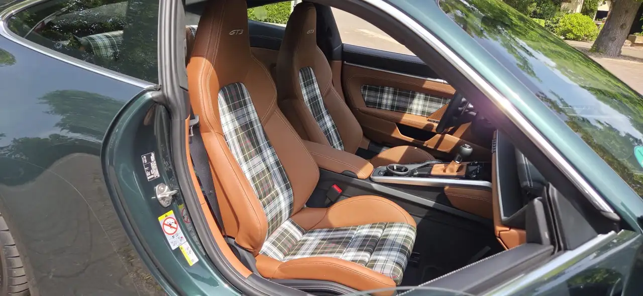 Porsche 992 12