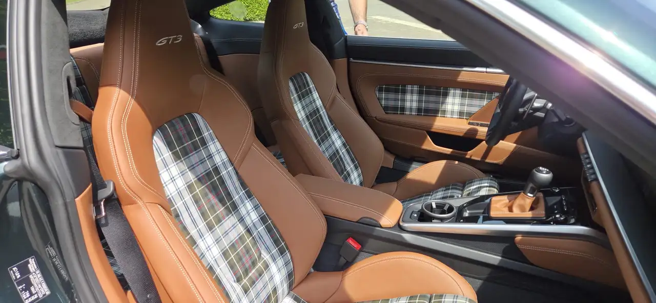 Porsche 992 14