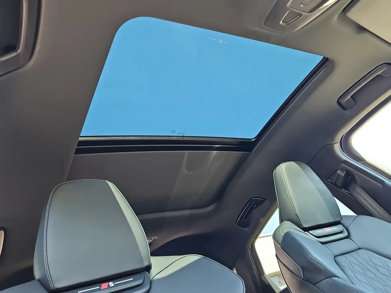 Audi e-tron 14