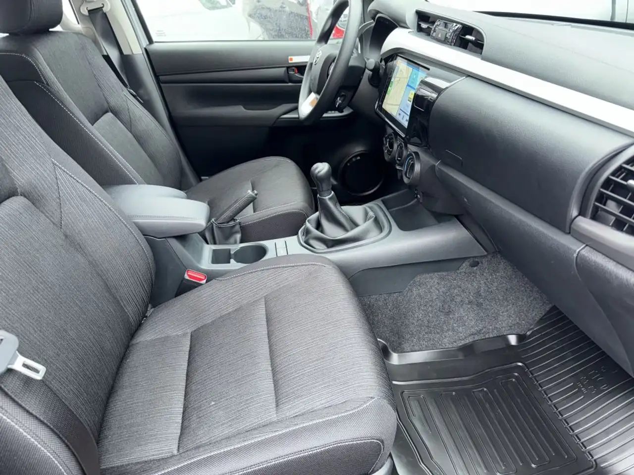 Toyota Hilux 6