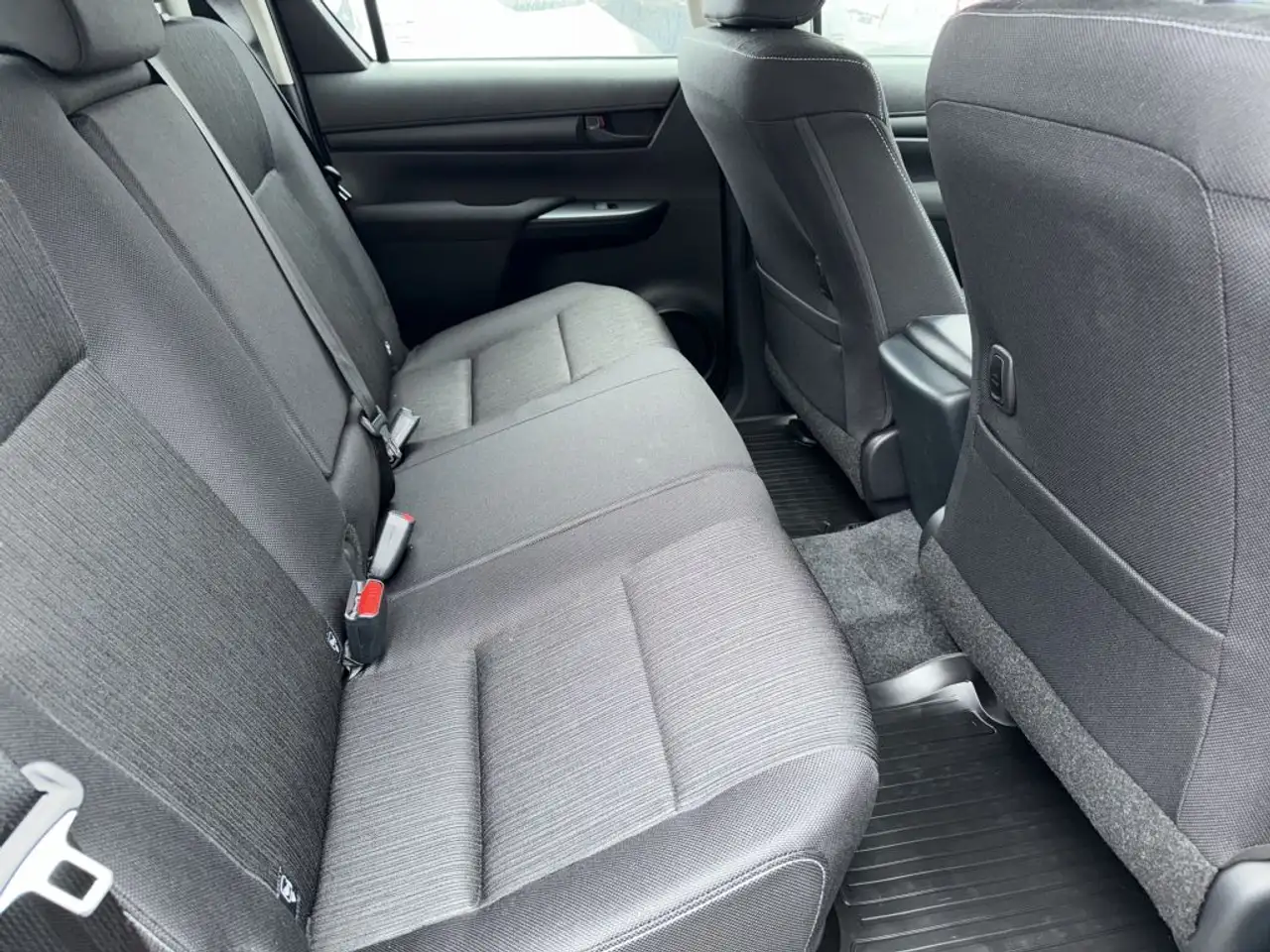 Toyota Hilux 8