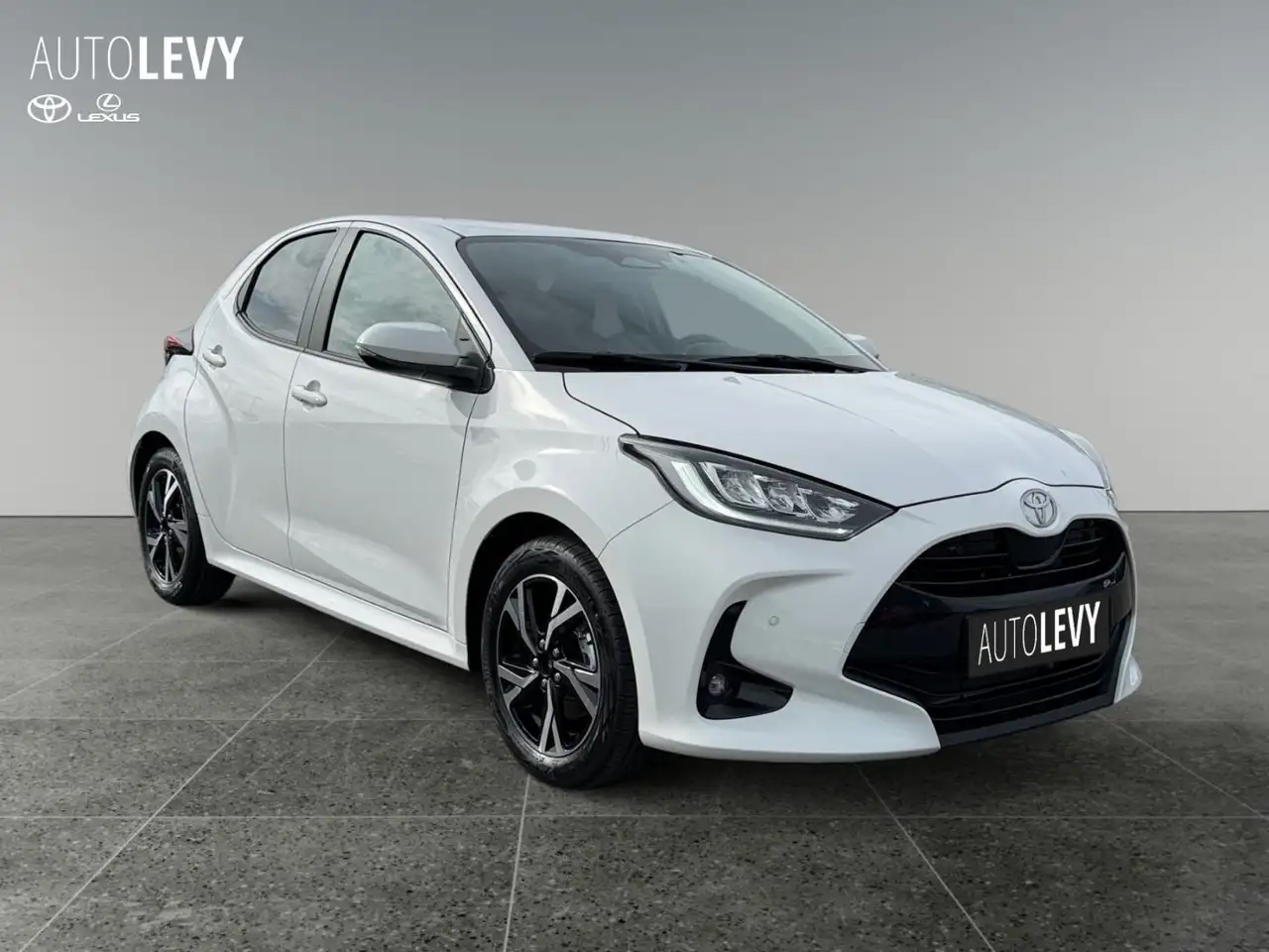Toyota Yaris 8
