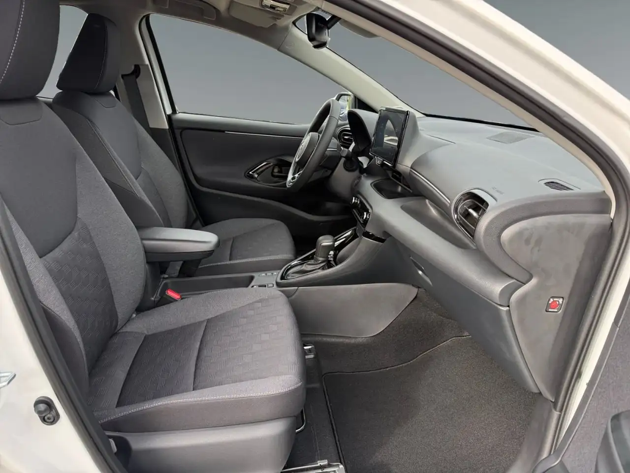 Toyota Yaris 16