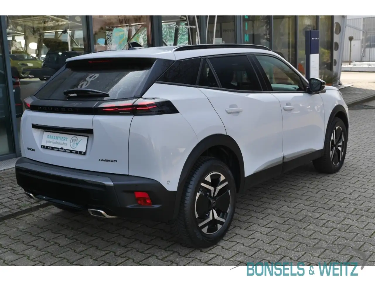Peugeot 2008 4