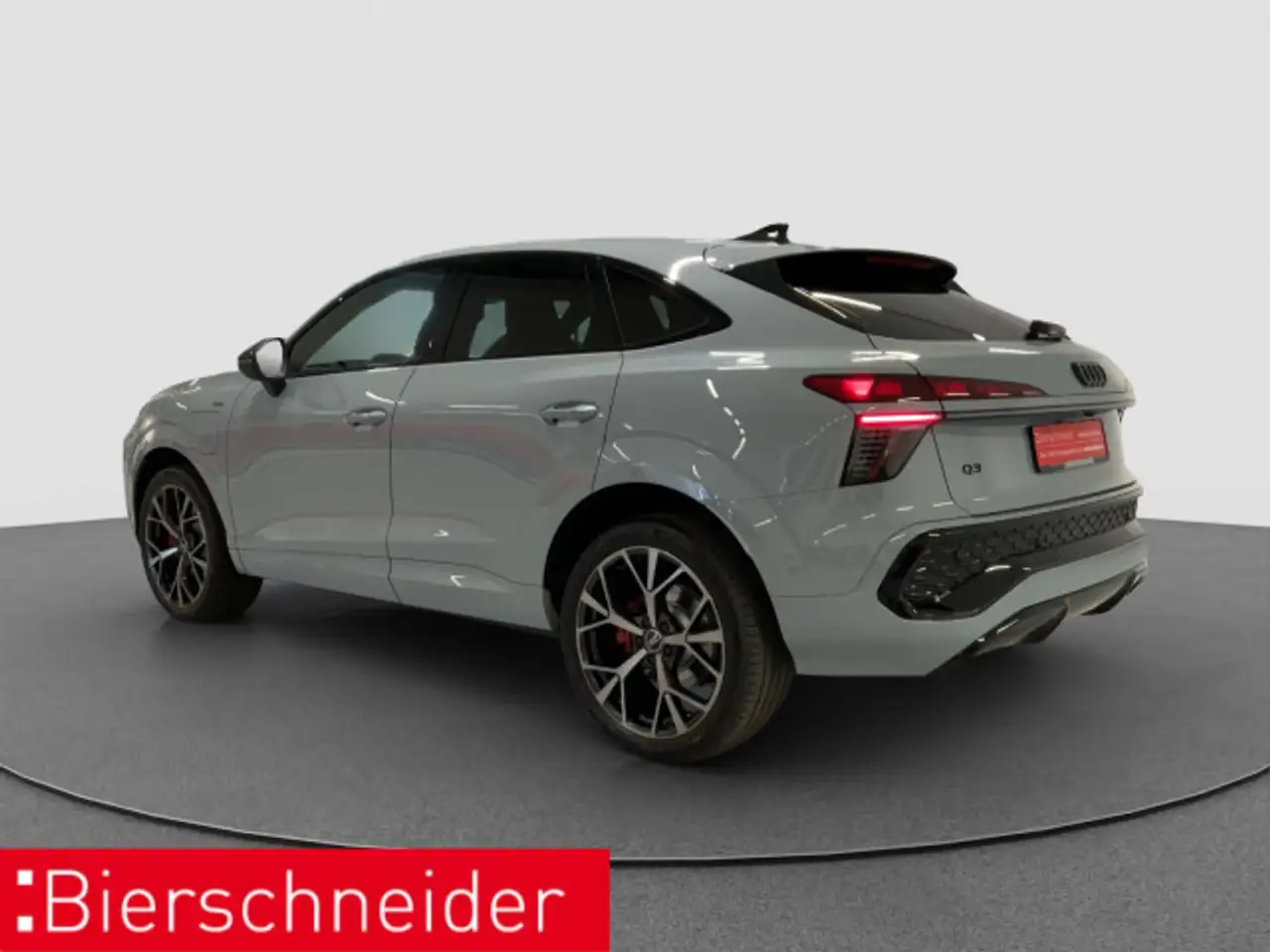 Audi Q3 7