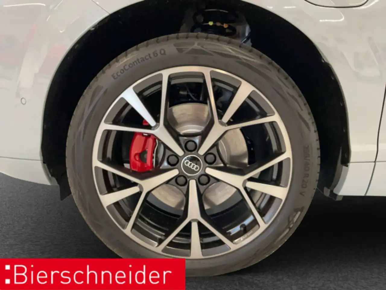 Audi Q3 9