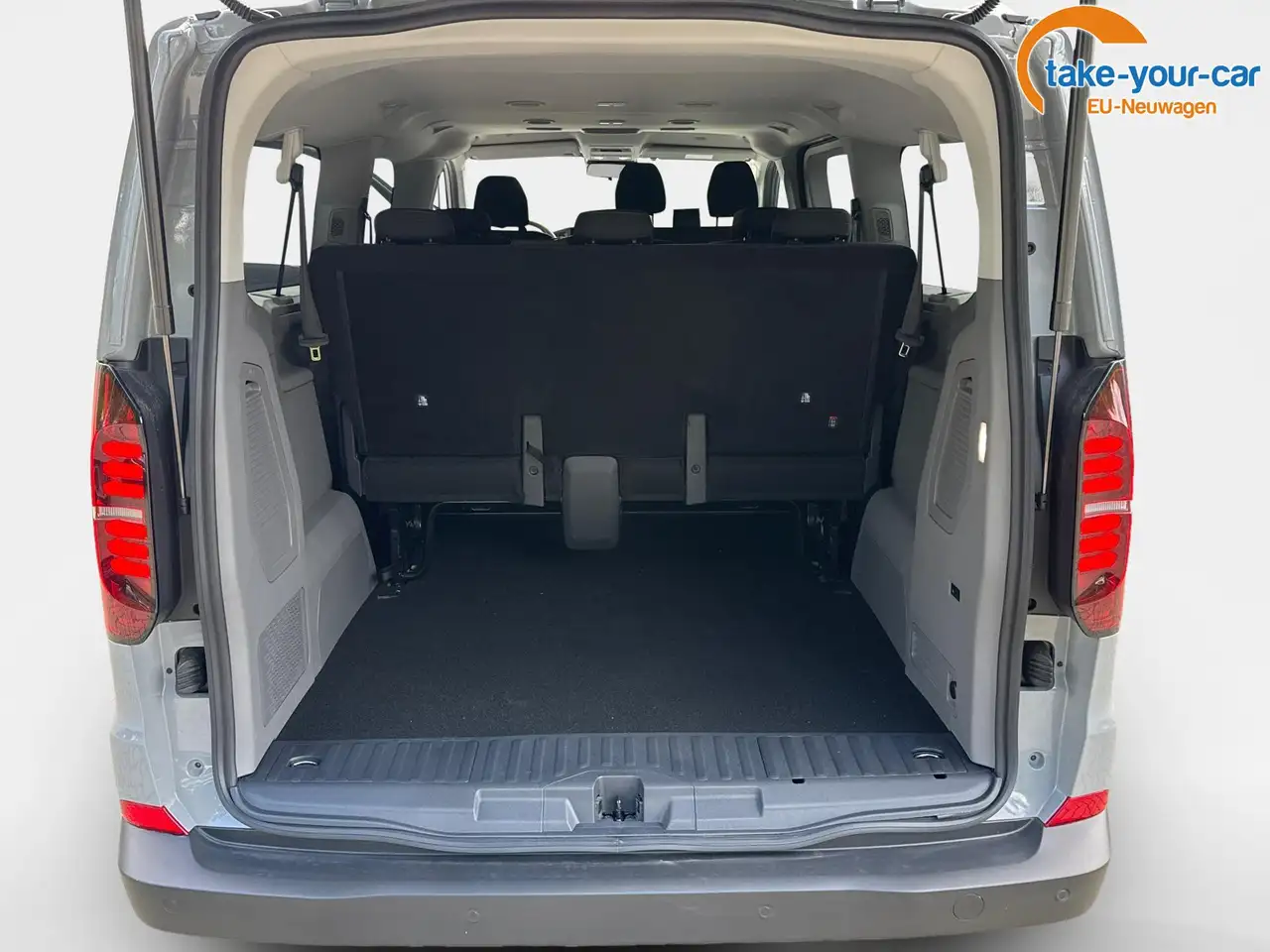 Volkswagen T7 Caravelle 10