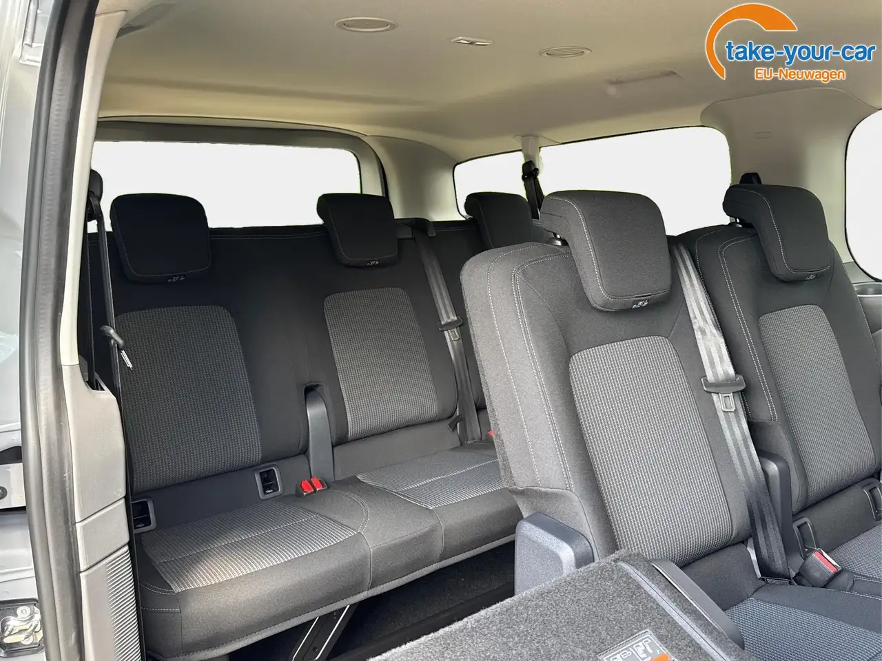 Volkswagen T7 Caravelle 16