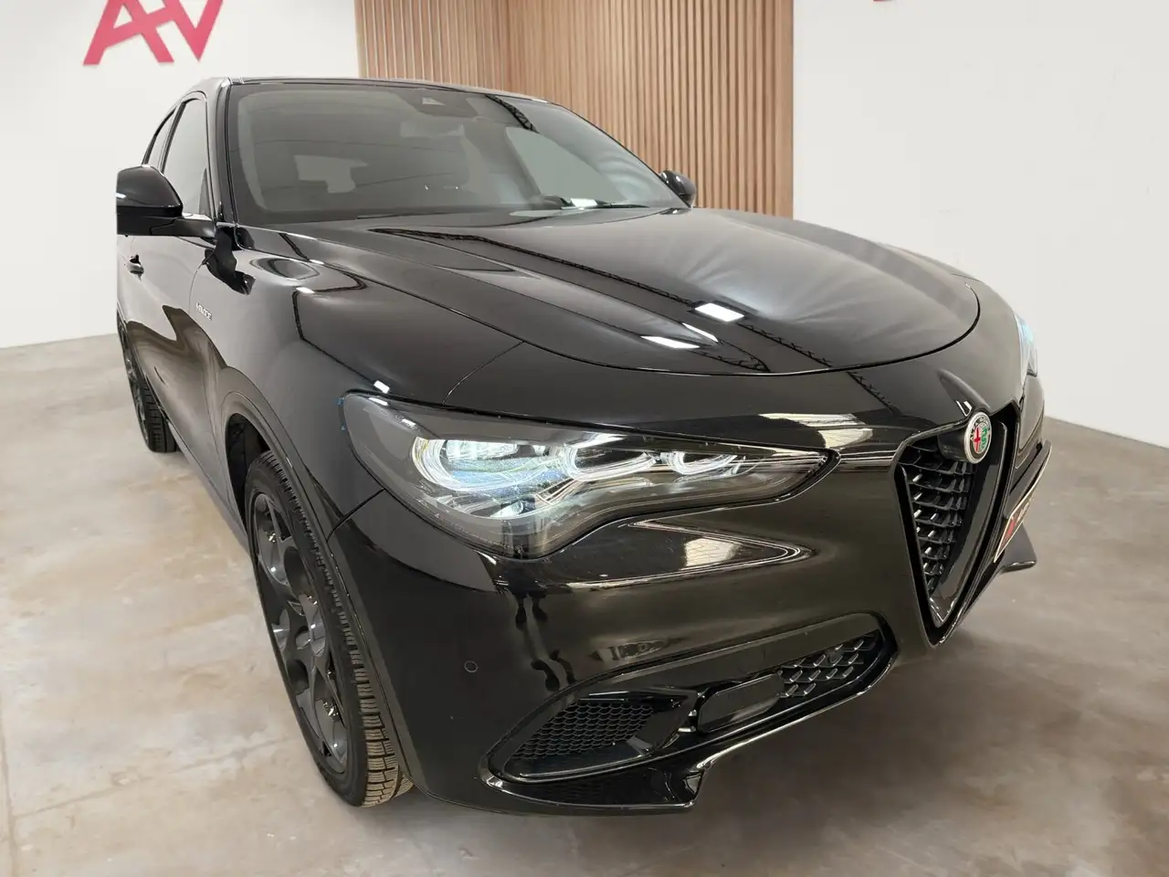 Alfa Romeo Stelvio 4