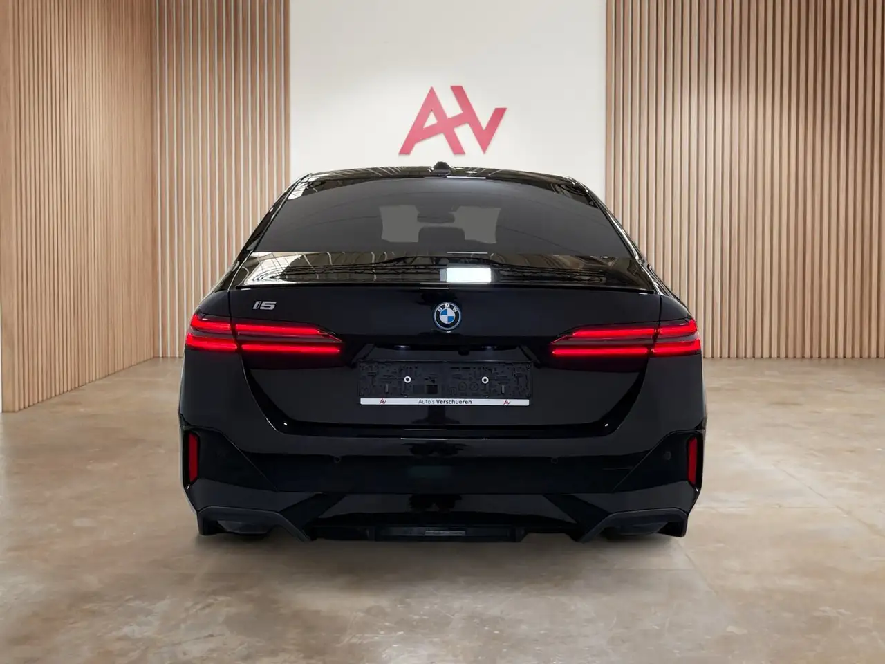 BMW i5 8