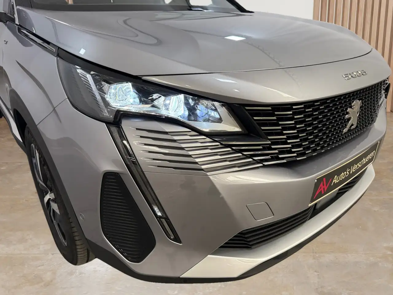 Peugeot 5008 4