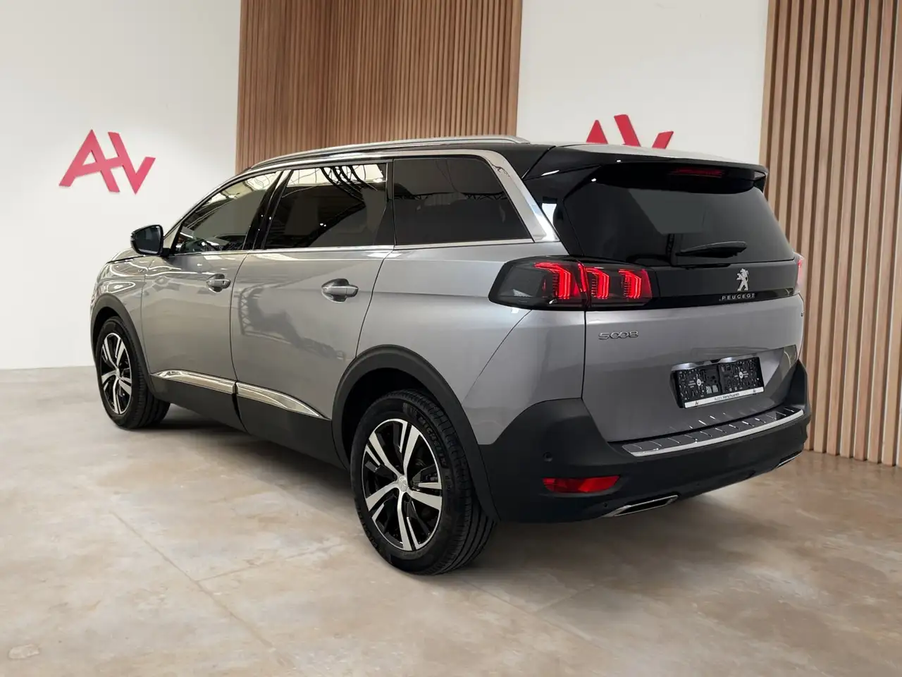 Peugeot 5008 10