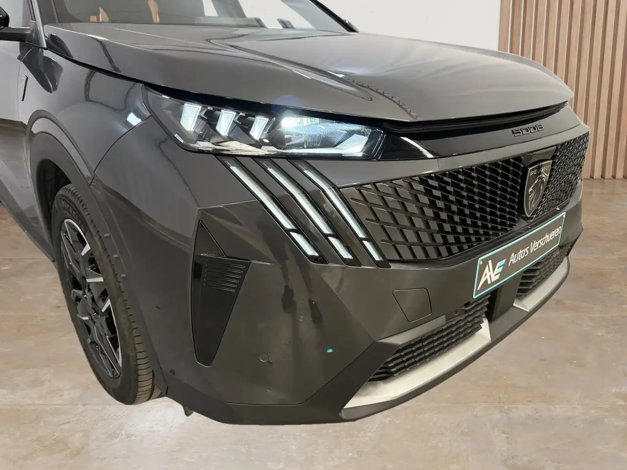 Peugeot 5008 4