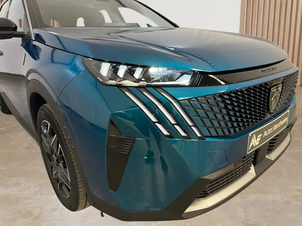 Peugeot 5008 4