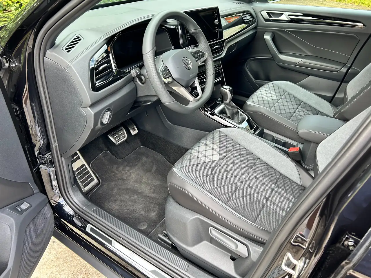 Volkswagen T-Roc 12