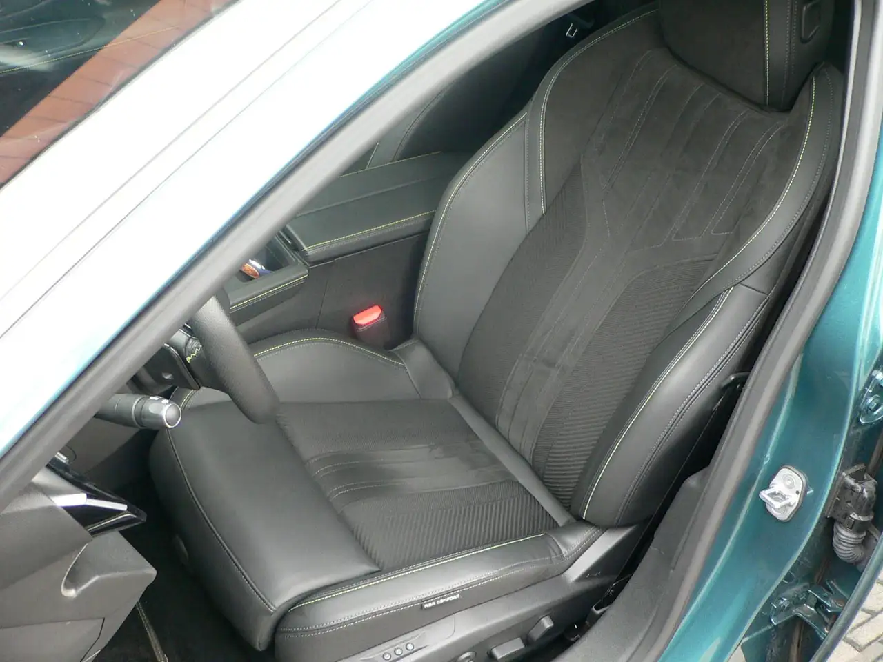 Peugeot 308 4