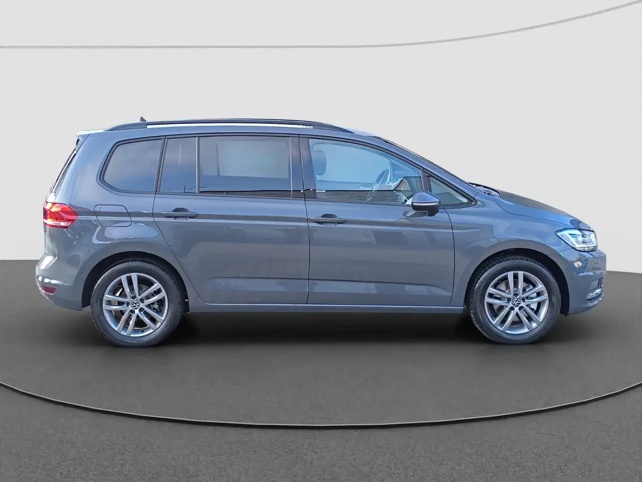Volkswagen Touran 11