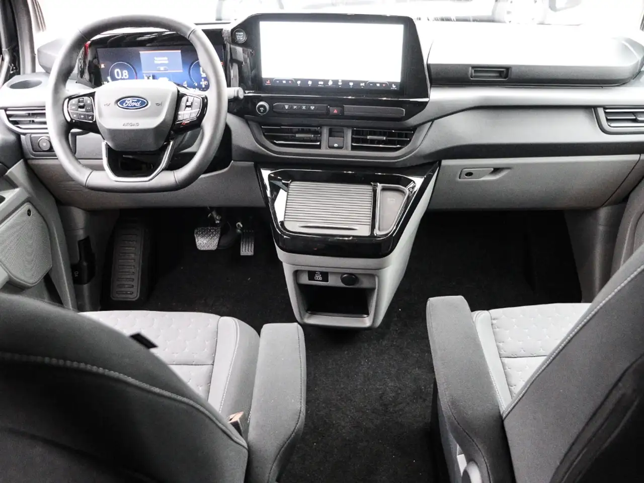 Ford Tourneo 4