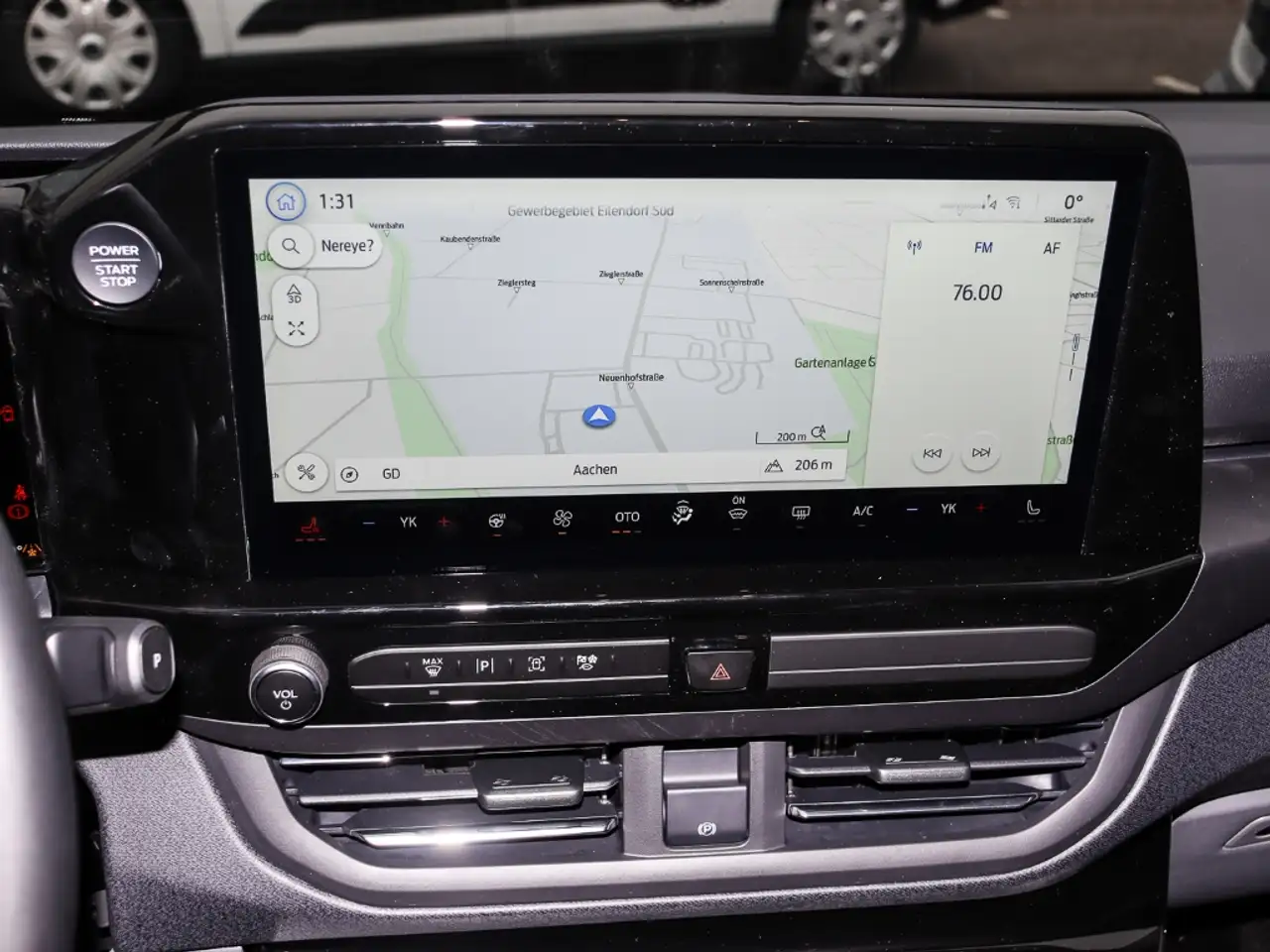 Ford Tourneo 8