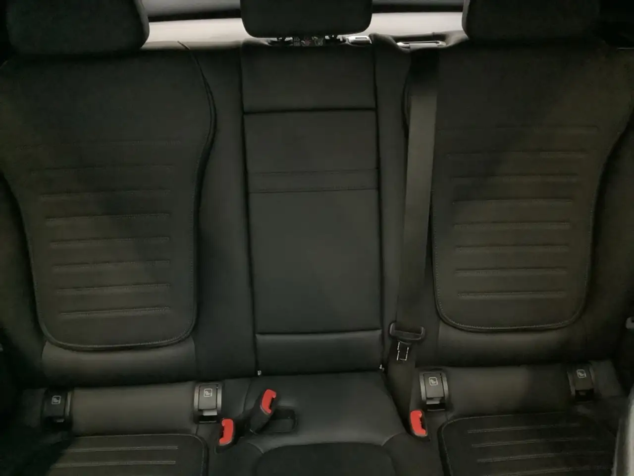 Mercedes-Benz GLC 200 13