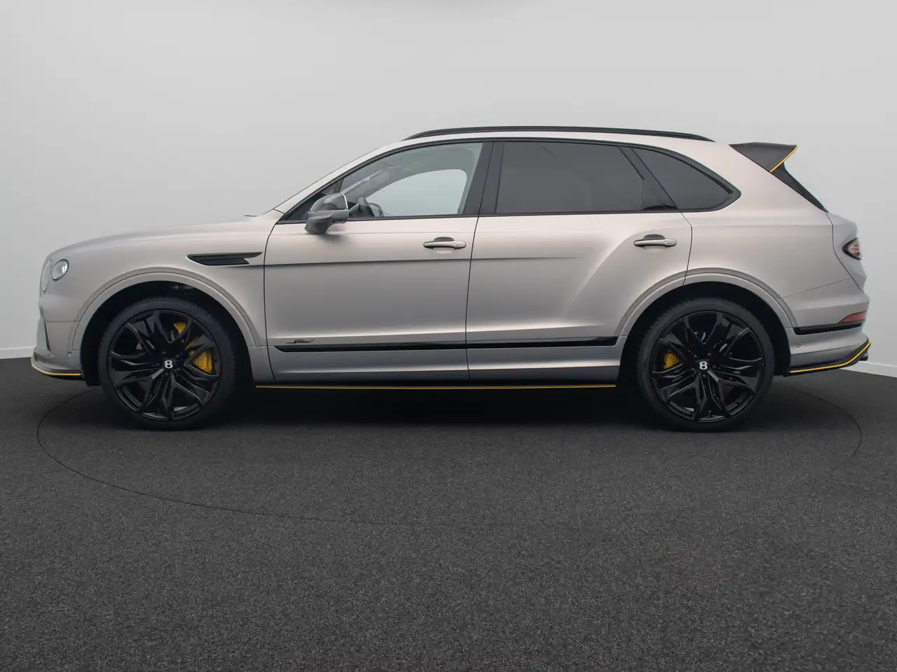 Bentley Bentayga 11