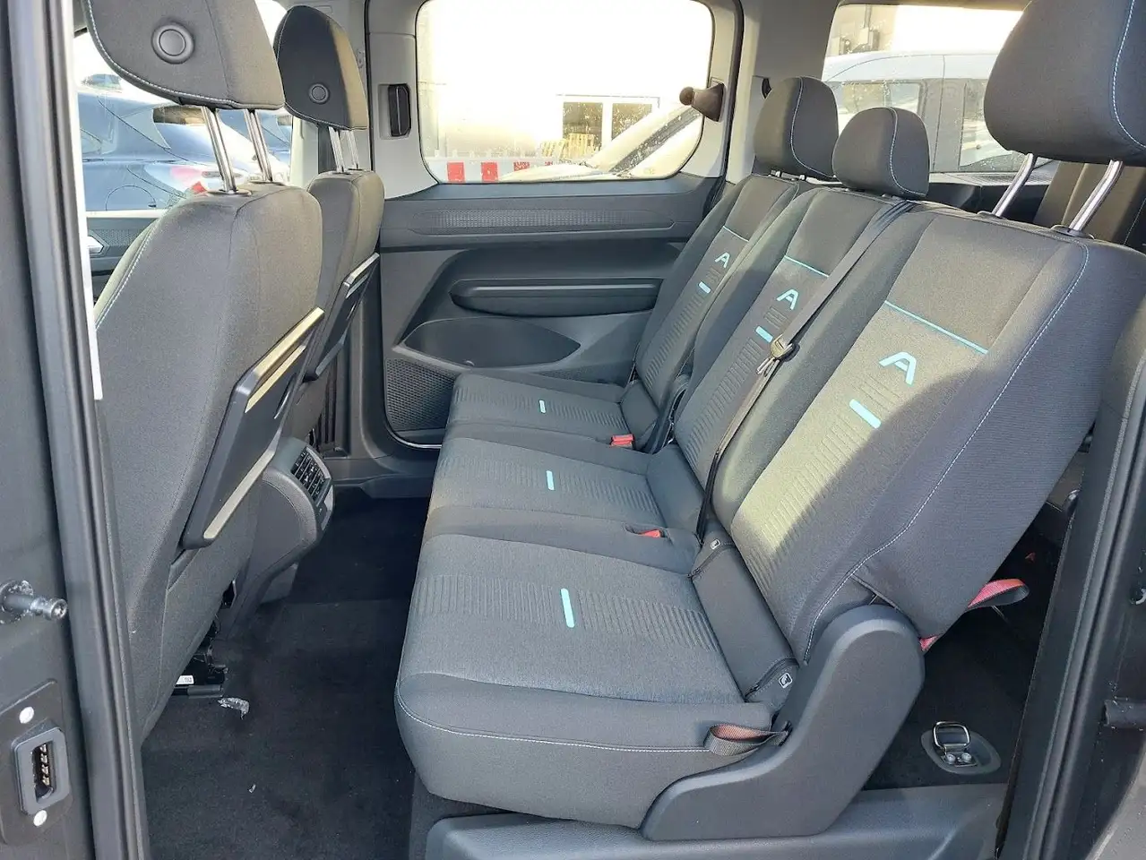 Ford Tourneo 16