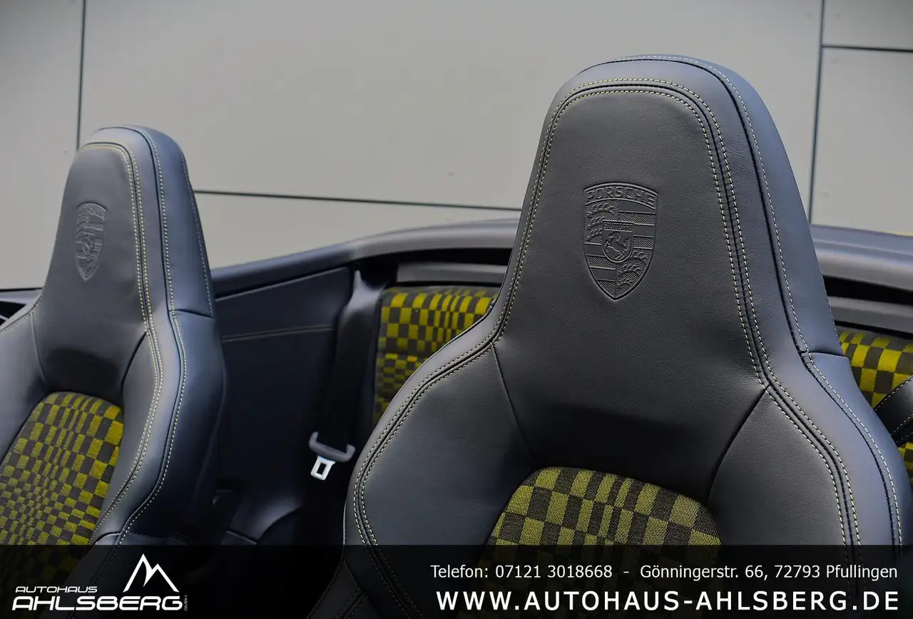 Porsche 911 992 14
