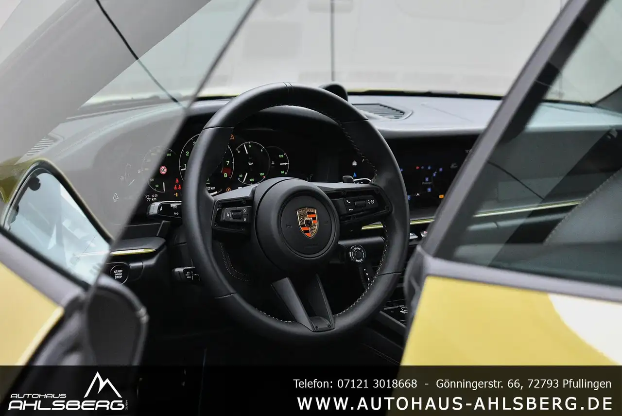 Porsche 911 992 15