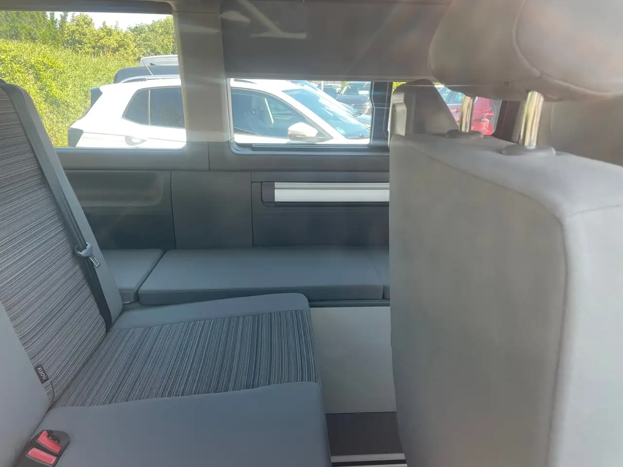 Volkswagen T6.1 7