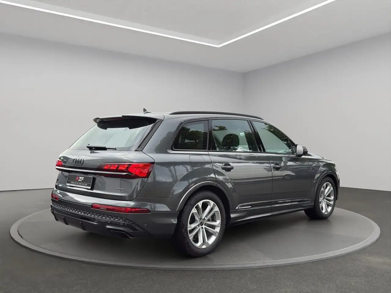 Audi Q7 4