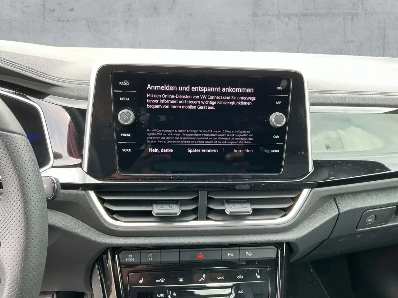 Volkswagen T-Roc 11
