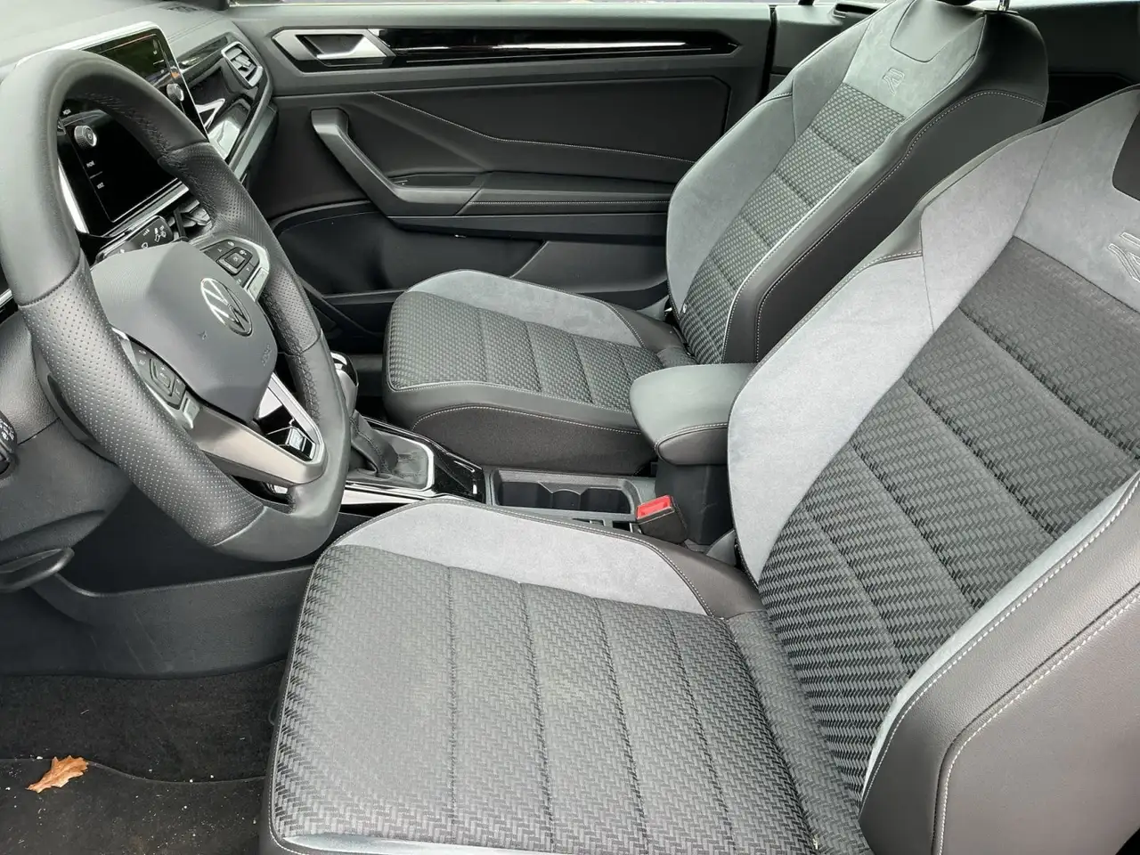 Volkswagen T-Roc 12