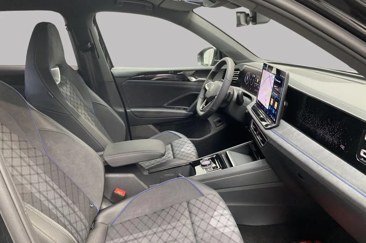 Volkswagen Tiguan 8