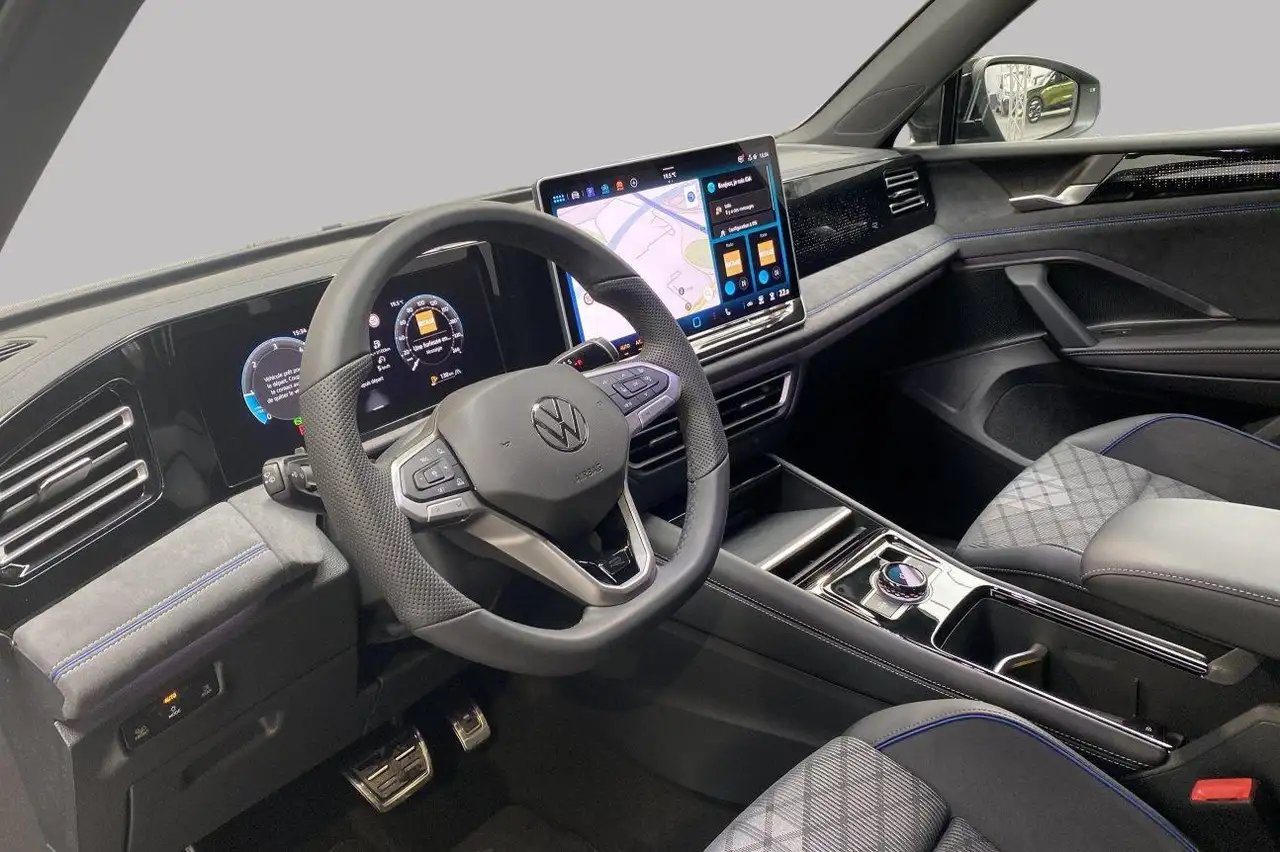 Volkswagen Tiguan 9