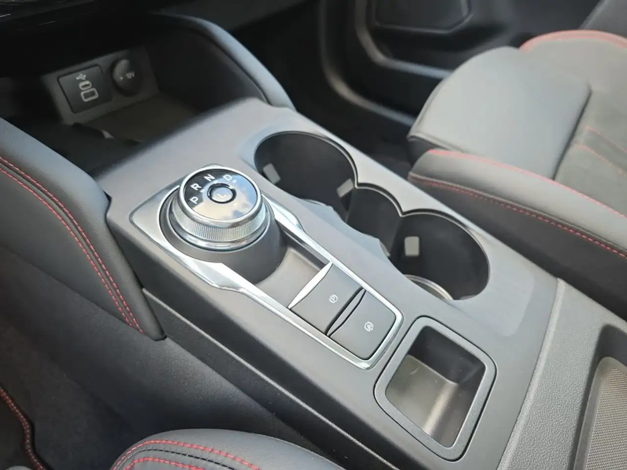 Ford Kuga 9