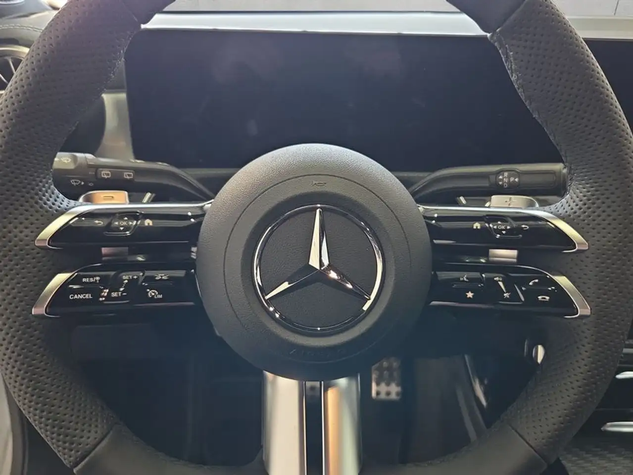 Mercedes-Benz CLA 200 11