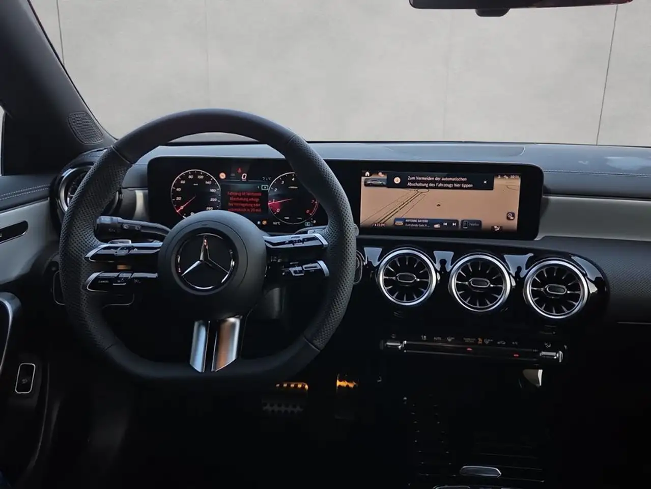 Mercedes-Benz CLA 200 13